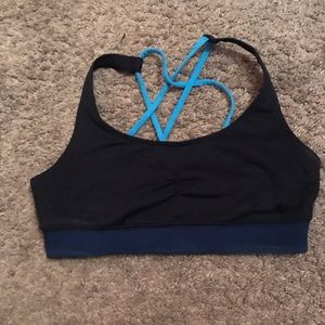 hollister sports bra